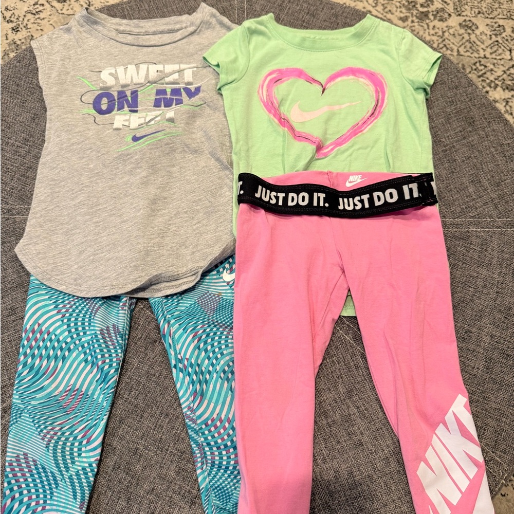 Set of 2 Girl’s Nike Outfits